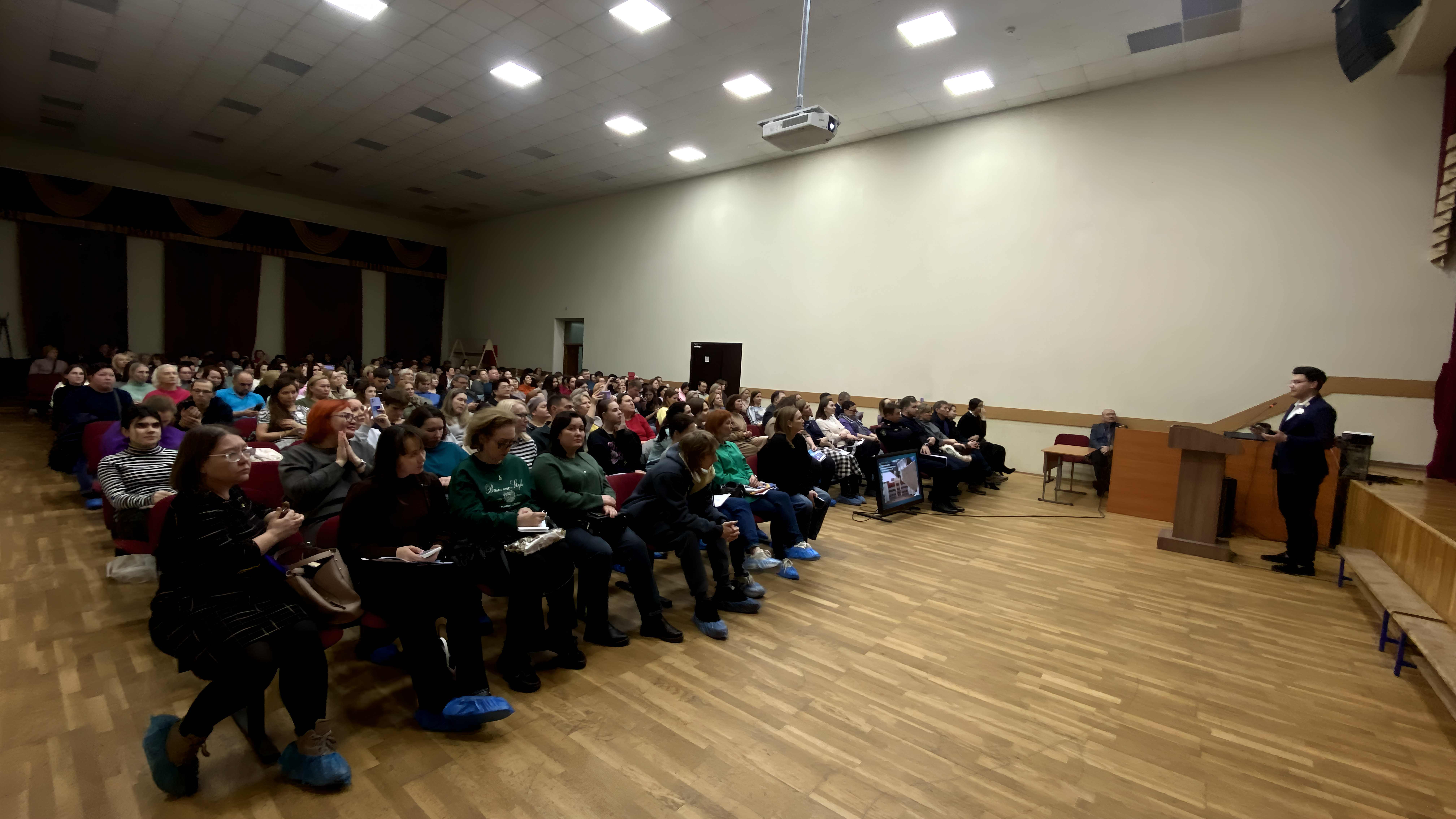 Выездное родительское собрание Уфимского кампуса Финансового университета прошло в Центре образования № 159