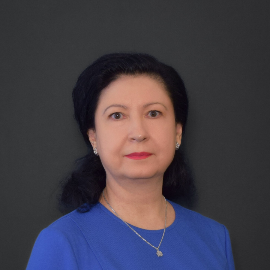 Новикова Альбина Марсовна