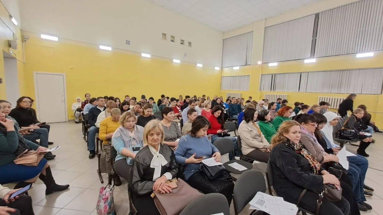 Профориентационная встреча в Башкирском Лицее №2 с участием представителя Уфимского кампуса Финуниверситета